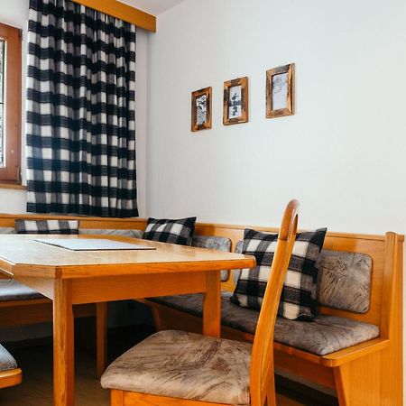 Pension Steinkogel Sankt Leonhard im Pitztal Exterior photo