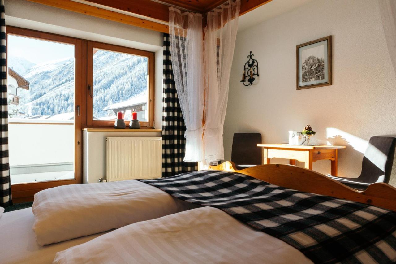 Pension Steinkogel Sankt Leonhard im Pitztal Exterior photo