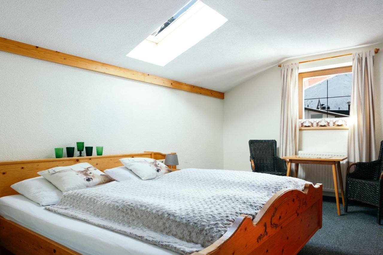 Pension Steinkogel Sankt Leonhard im Pitztal Exterior photo