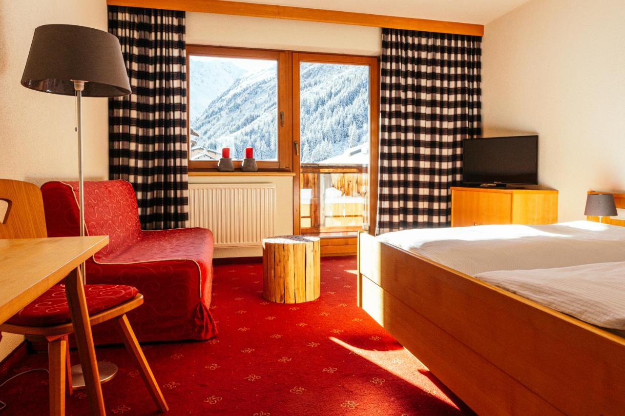 Pension Steinkogel Sankt Leonhard im Pitztal Exterior photo