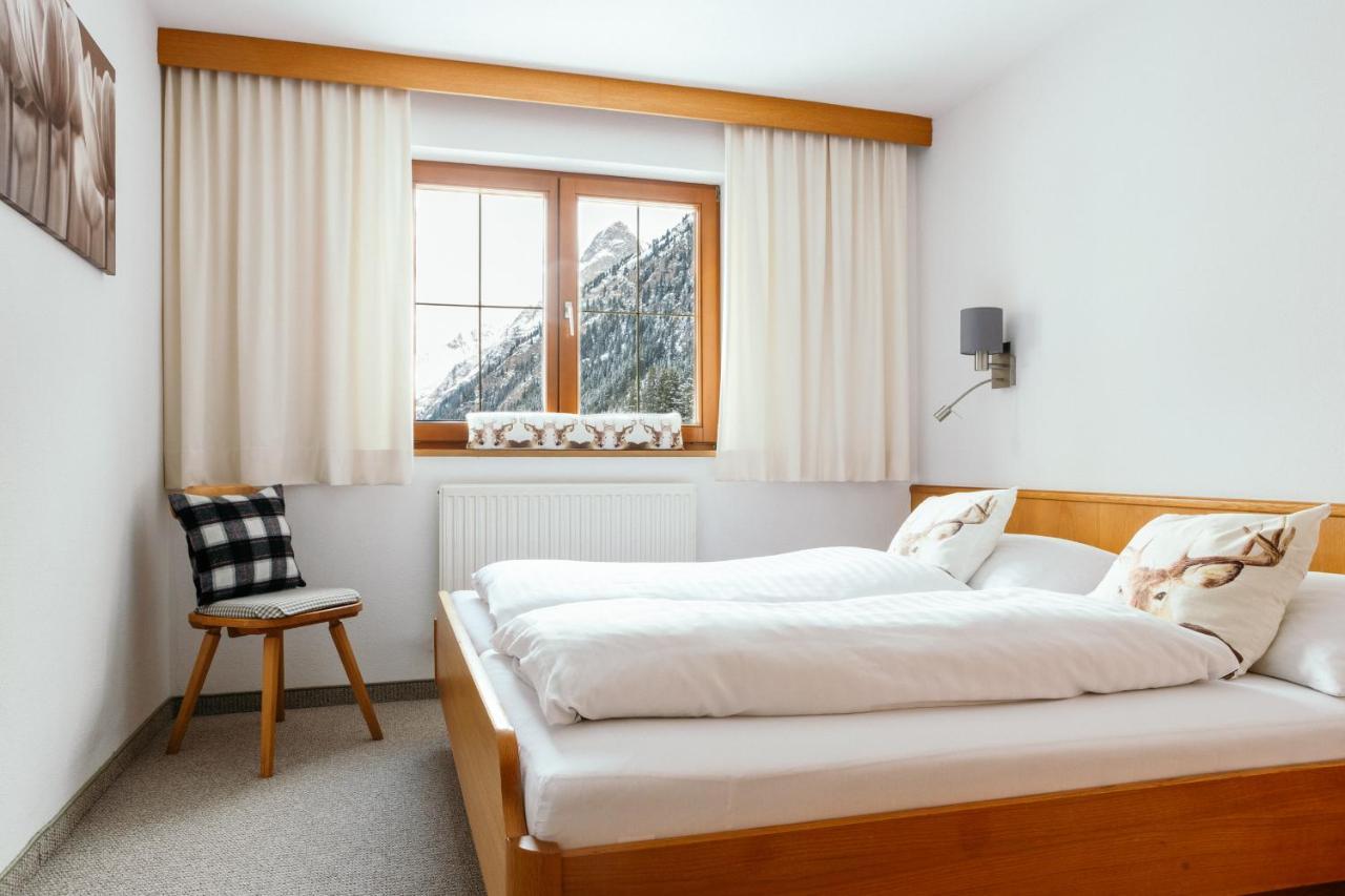 Pension Steinkogel Sankt Leonhard im Pitztal Exterior photo