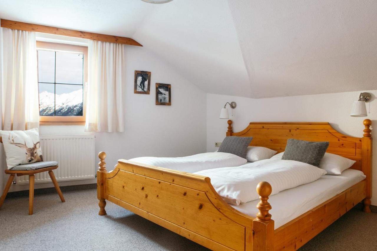 Pension Steinkogel Sankt Leonhard im Pitztal Exterior photo
