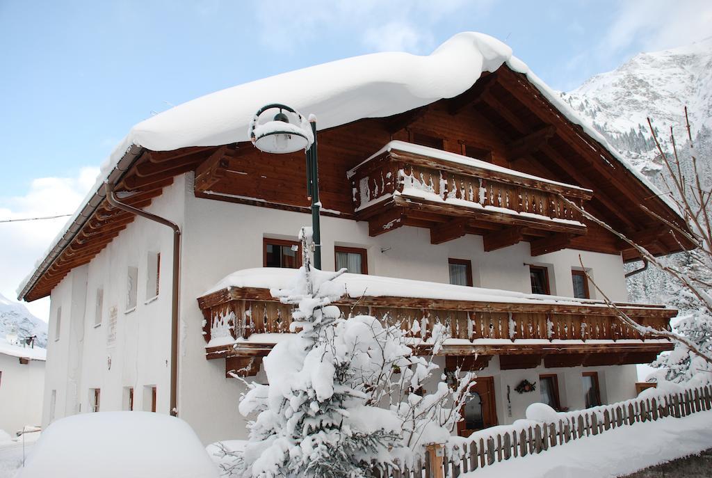 Pension Steinkogel Sankt Leonhard im Pitztal Exterior photo
